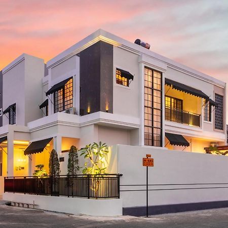 Hening Pool Villa Purwokerto Esterno foto