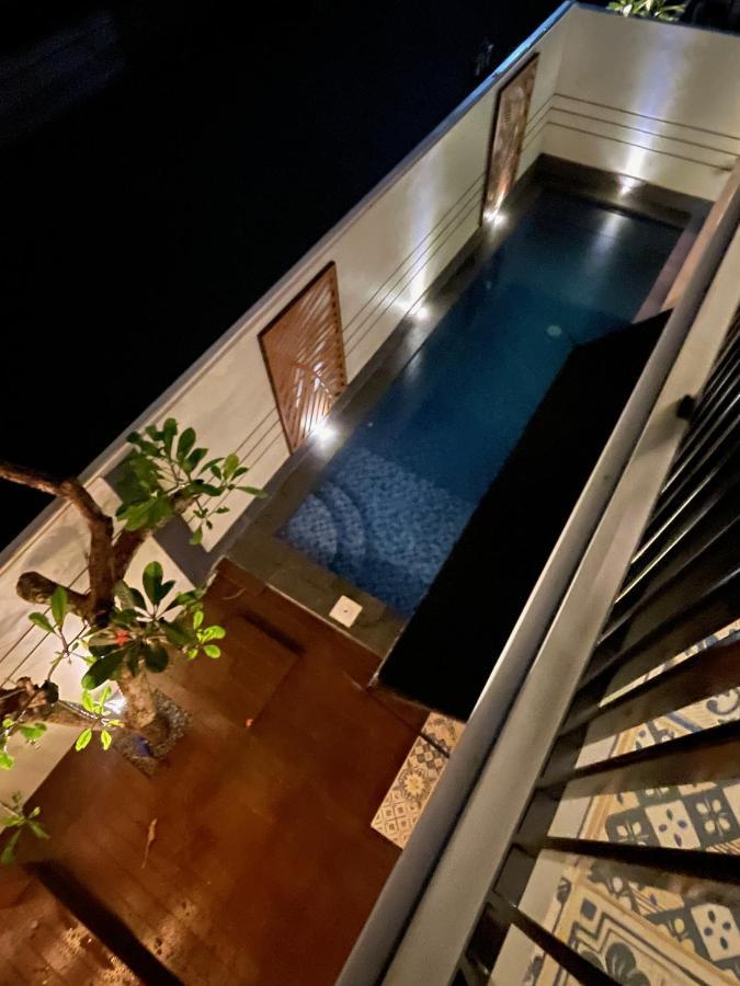 Hening Pool Villa Purwokerto Esterno foto